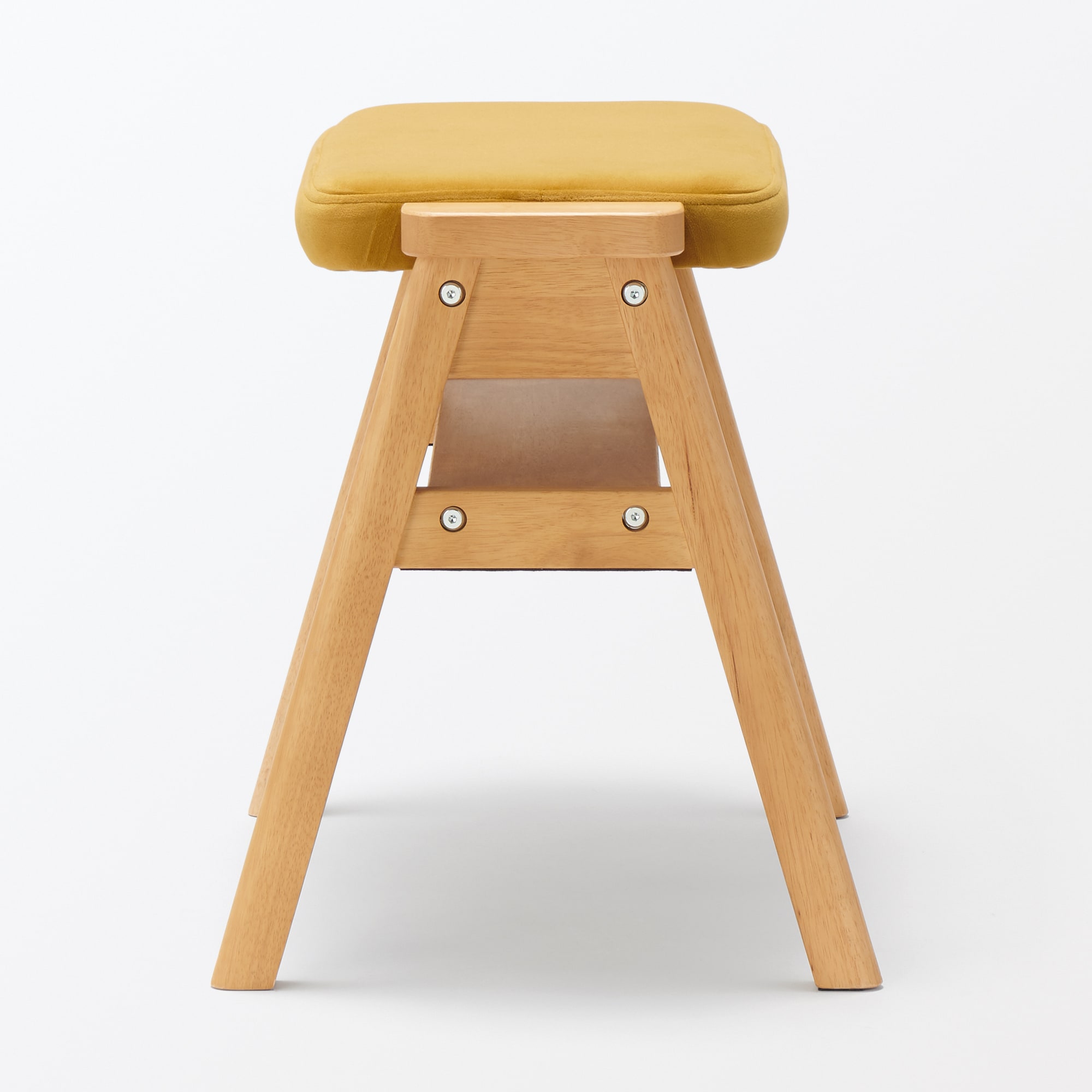 再生ポリエステル混　木製スタッキングスツール　マスタード