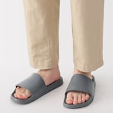 一体成型　足なりサンダル