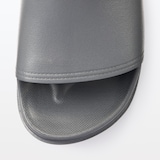 一体成型　足なりサンダル