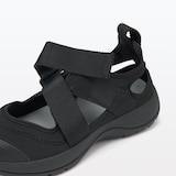 スニーカーサンダル