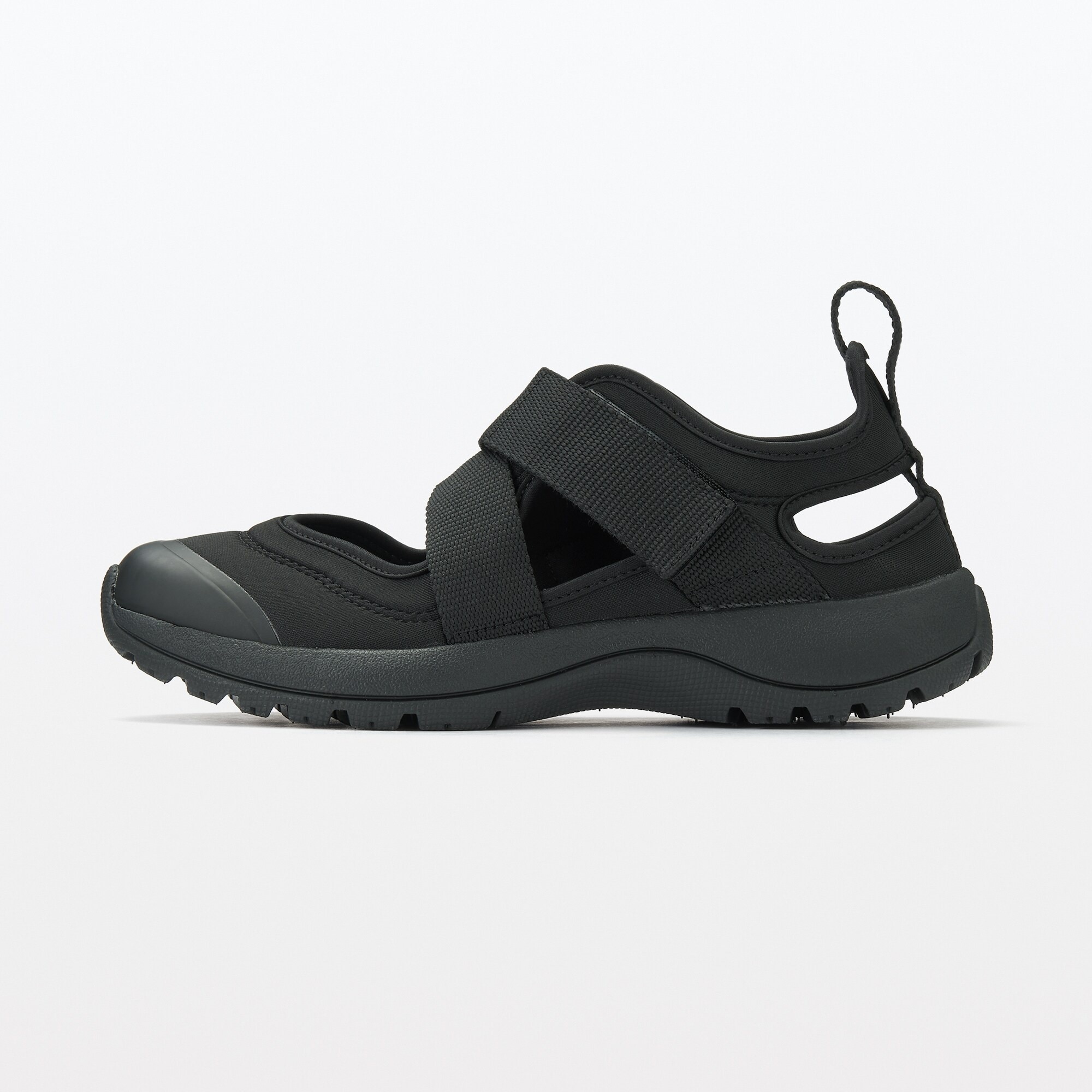 スニーカーサンダル