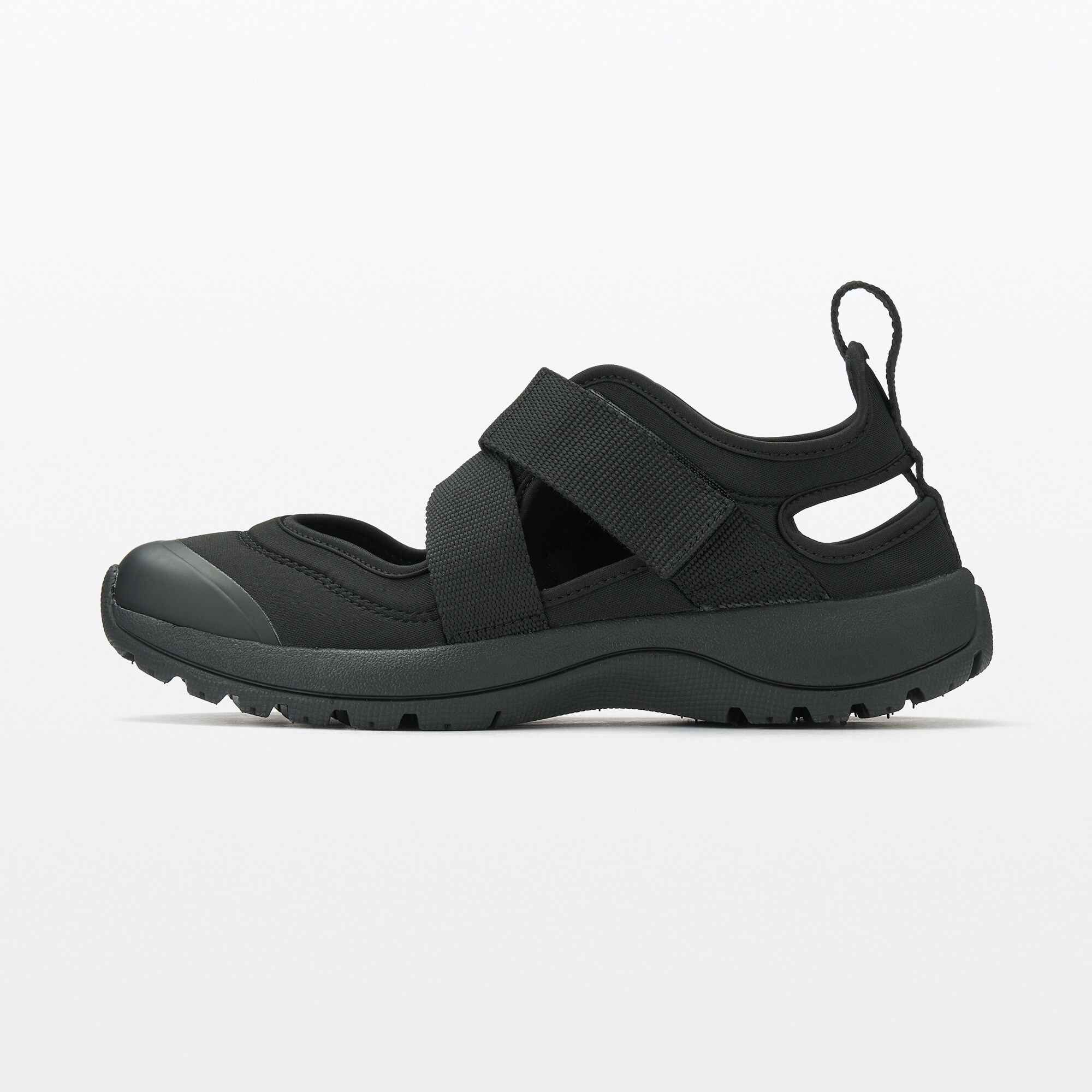 スニーカーサンダル