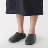 一体成型　サボサンダル