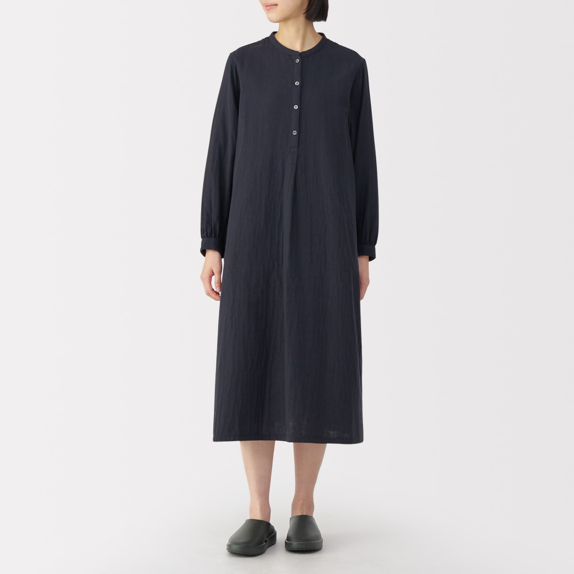 一体成型　サボサンダル