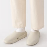 一体成型　サボサンダル