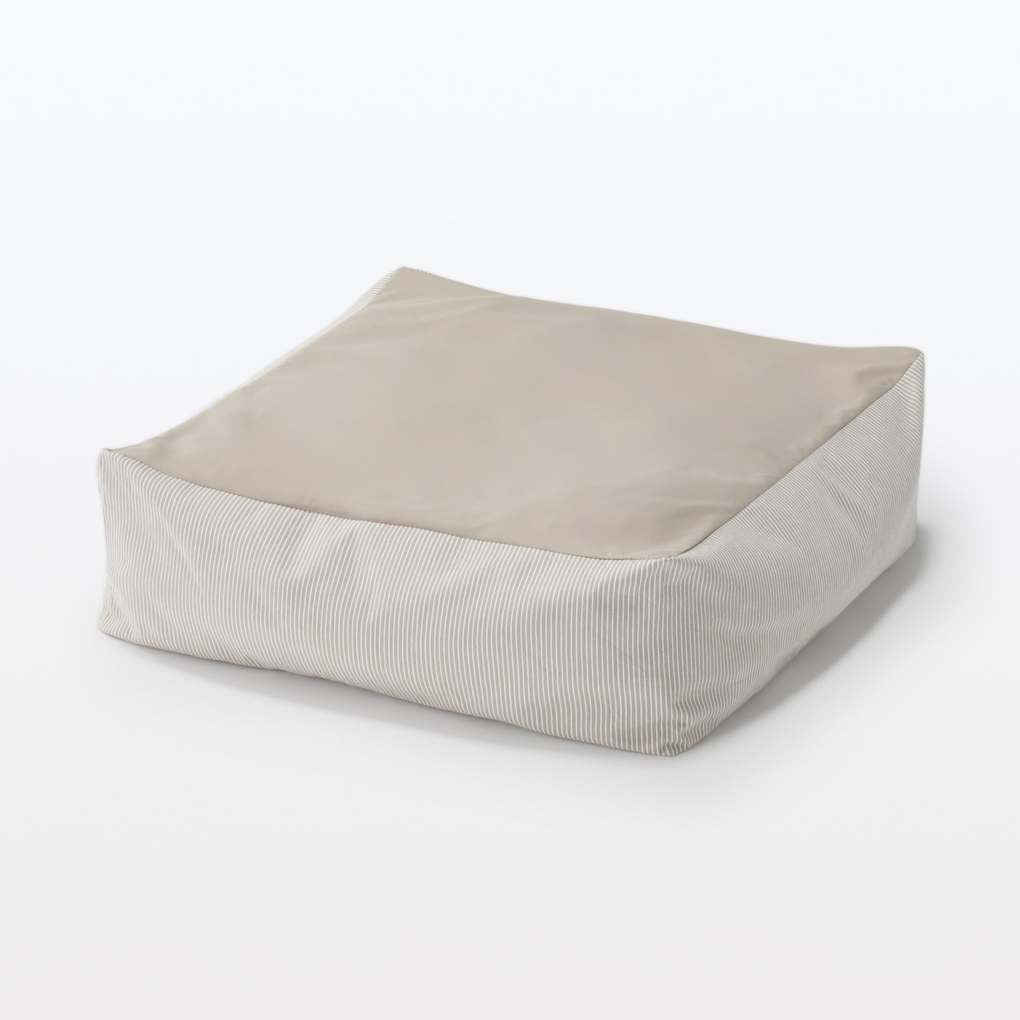 丸洗いできる　ペット用クッション