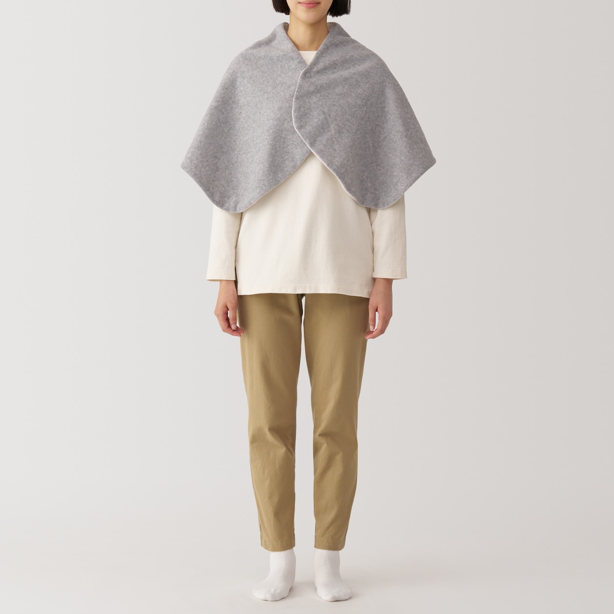 スナップボタン付き　なめらかフリース　肩掛け