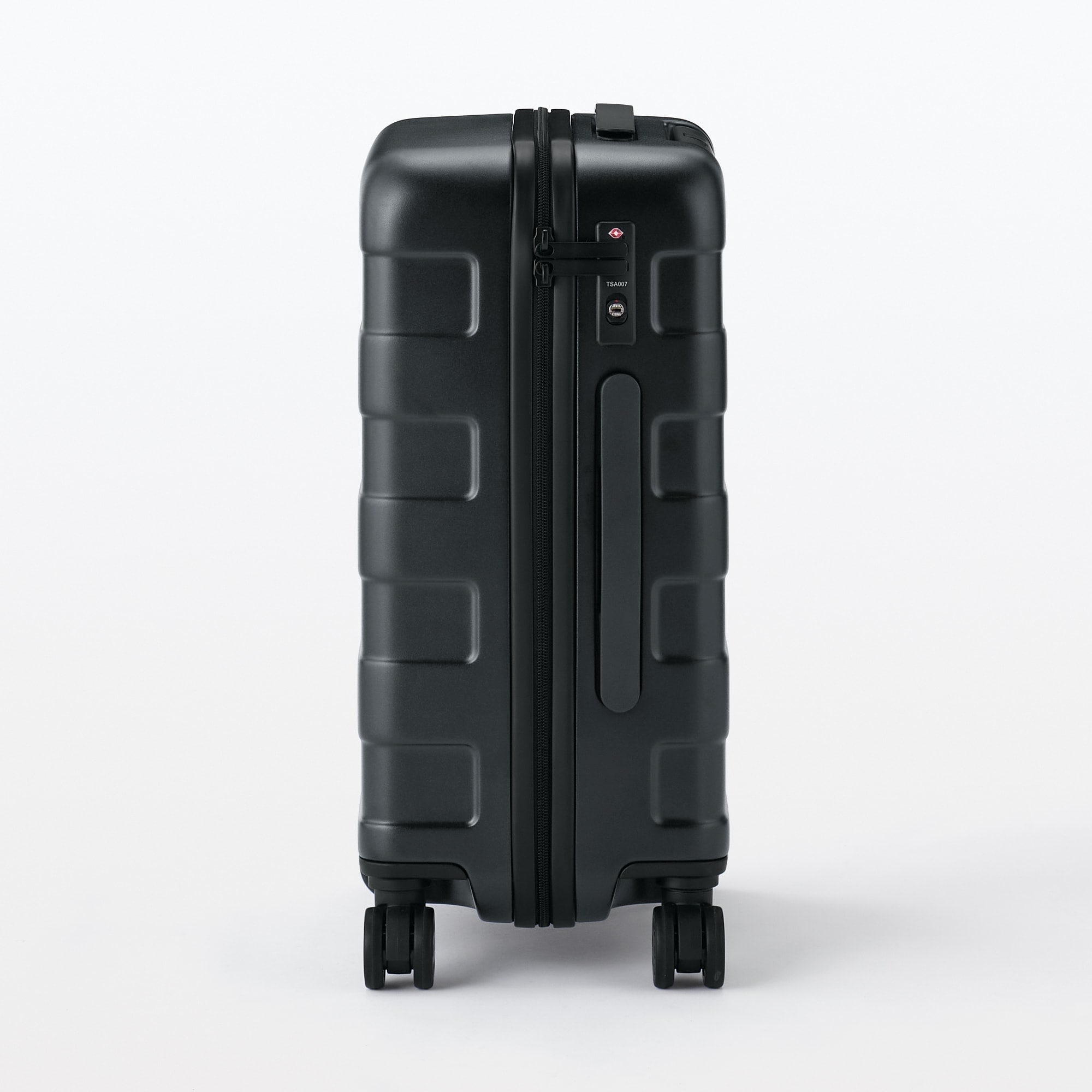 バーを自由に調節できる　ハードキャリーケース（３６Ｌ）