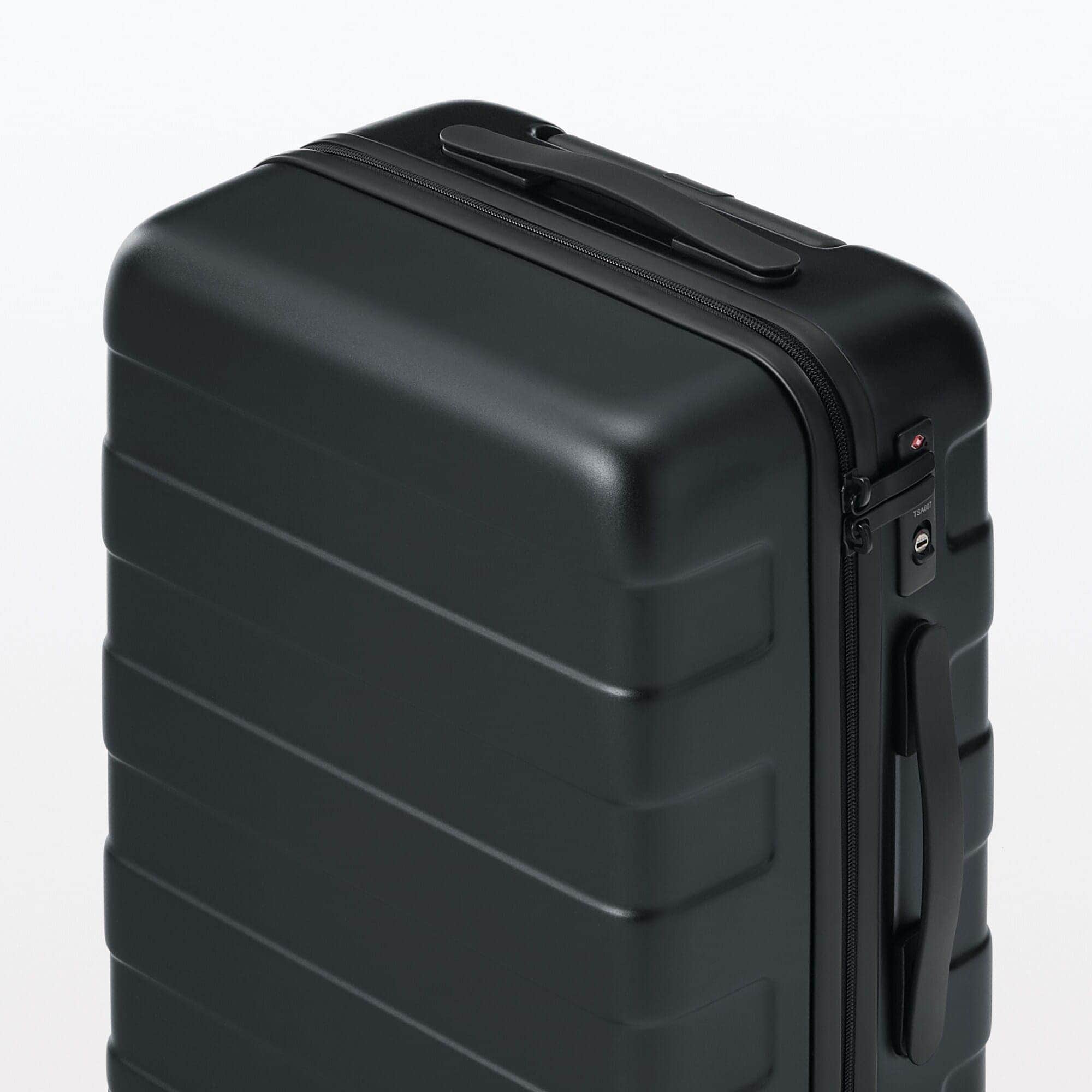 バーを自由に調節できる　ハードキャリーケース（３６Ｌ）