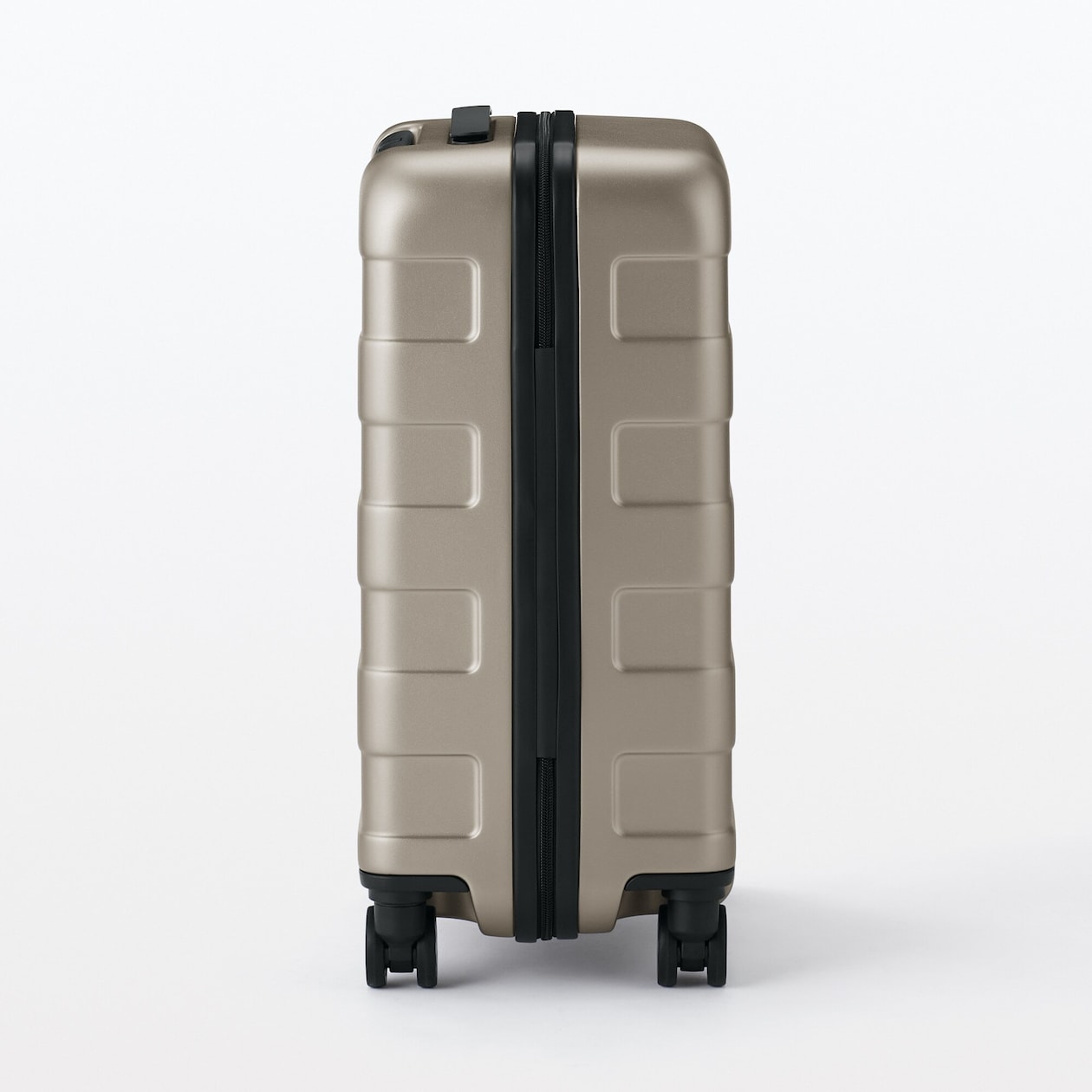 バーを自由に調節できる　ハードキャリーケース（３６Ｌ）