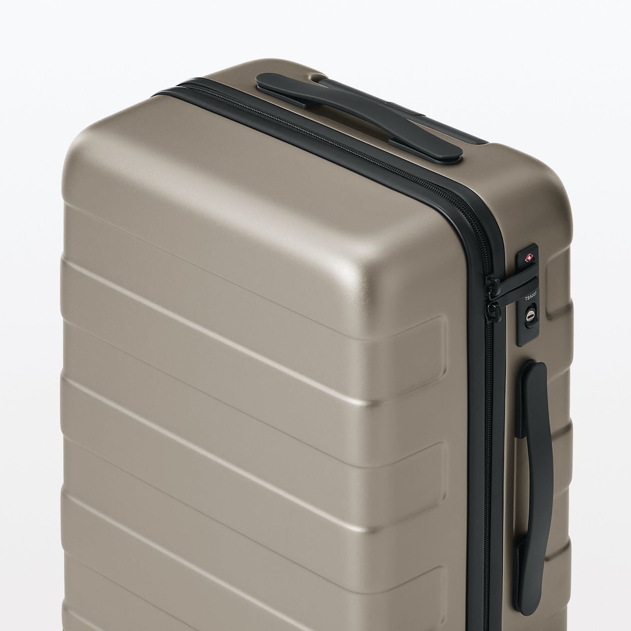 バーを自由に調節できる　ハードキャリーケース（３６Ｌ）