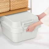 再生ポリプロピレン入り　頑丈収納ボックス　小　浅型　ホワイトグレー