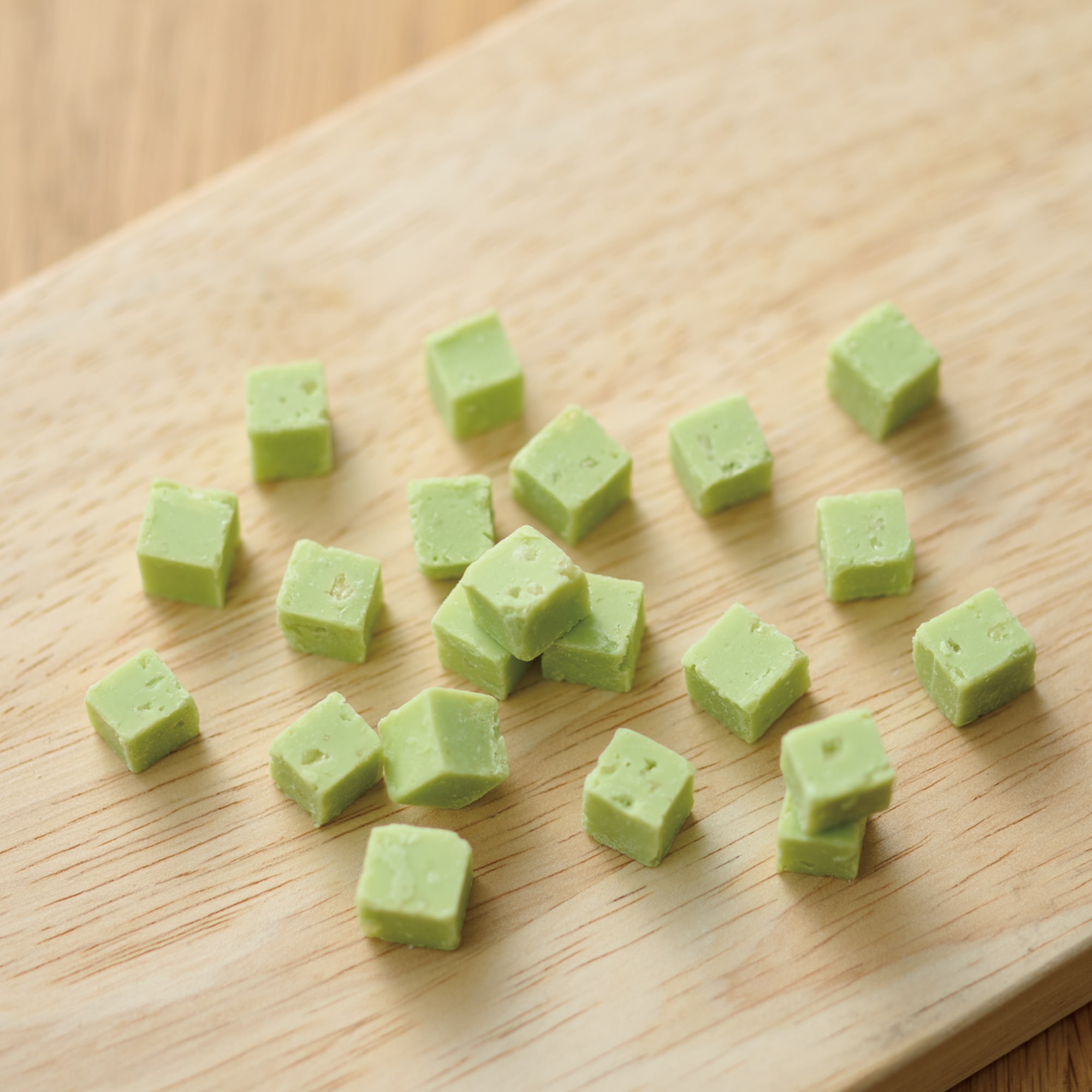 はじけるキャンディ入りチョコ　メロン味