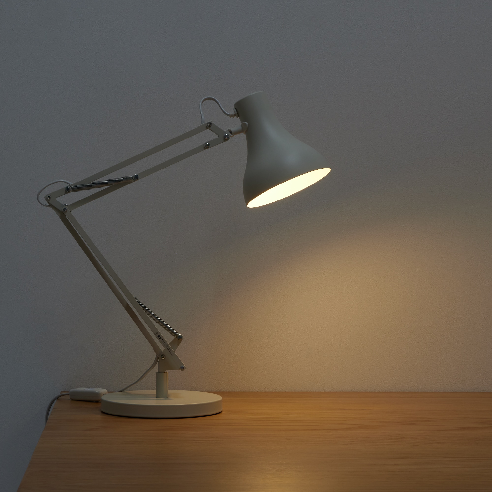 ＬＥＤアルミアームライト　ベース付