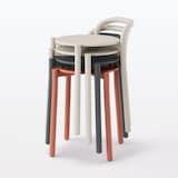 中でも外でも使える　アルミスツール