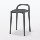 中でも外でも使える　アルミスツール