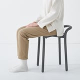 中でも外でも使える　アルミスツール