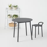 中でも外でも使える　アルミスツール