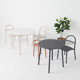 中でも外でも使える　アルミスツール