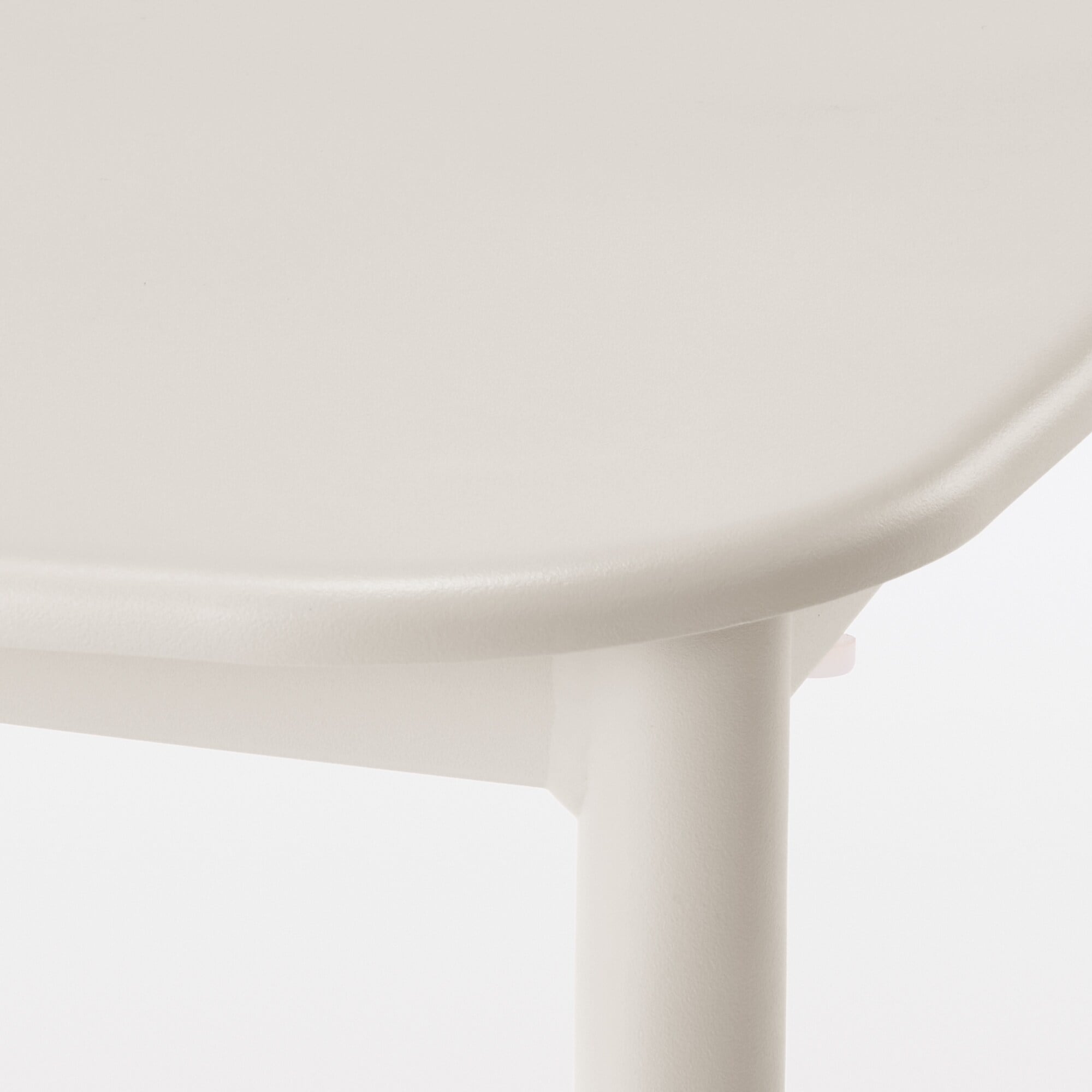 中でも外でも使える　アルミチェア