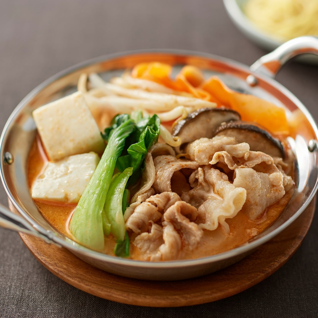 ひとり分からつくれる鍋の素　胡麻味噌担々鍋