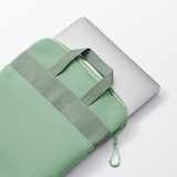 ポリエステル　縦型クッションタブレットケース