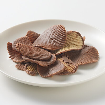 【１０月上旬発売予定】チョコがけポテトチップス　５０ｇ
