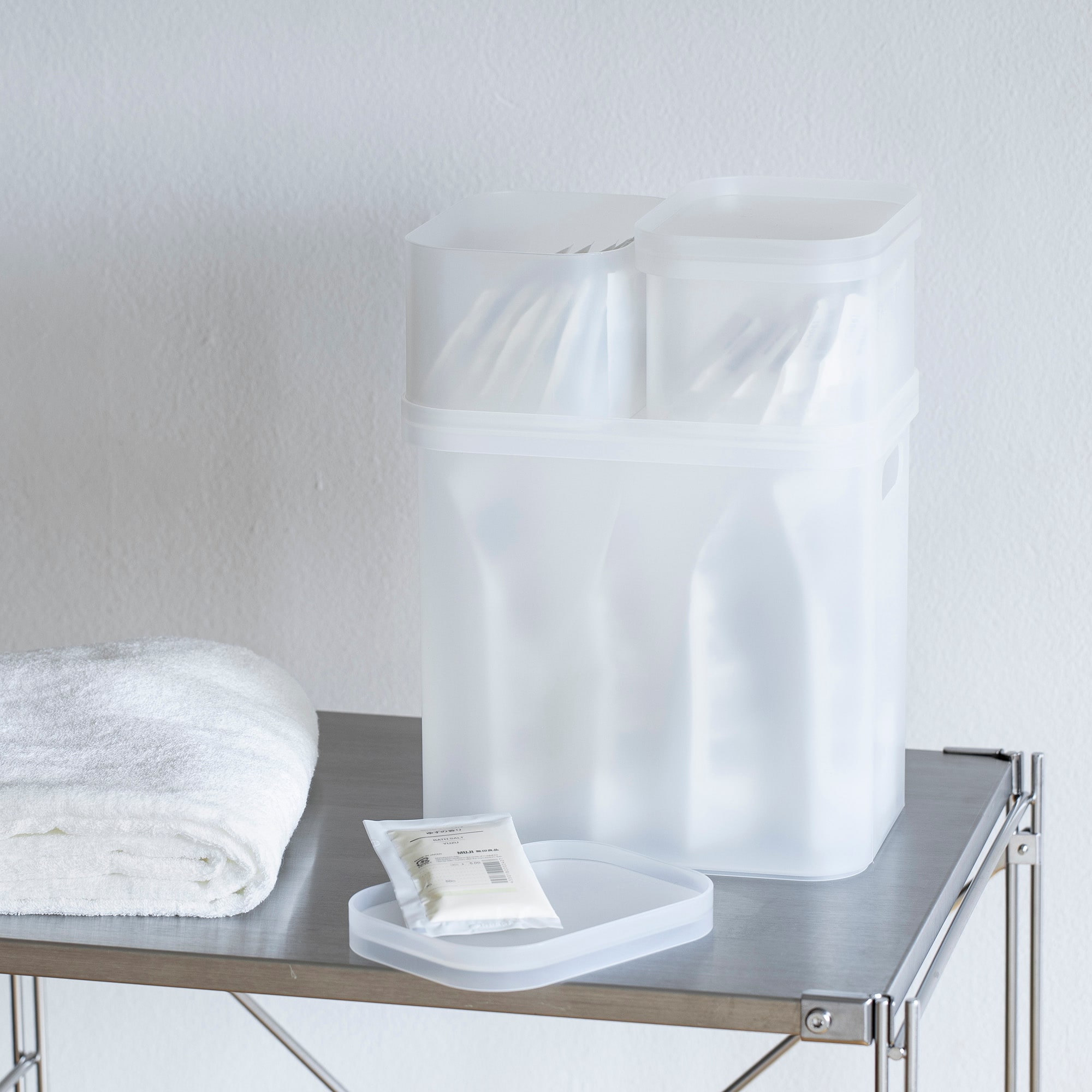 再生ポリプロピレン入りメイクボックス用フタ・Ｌ