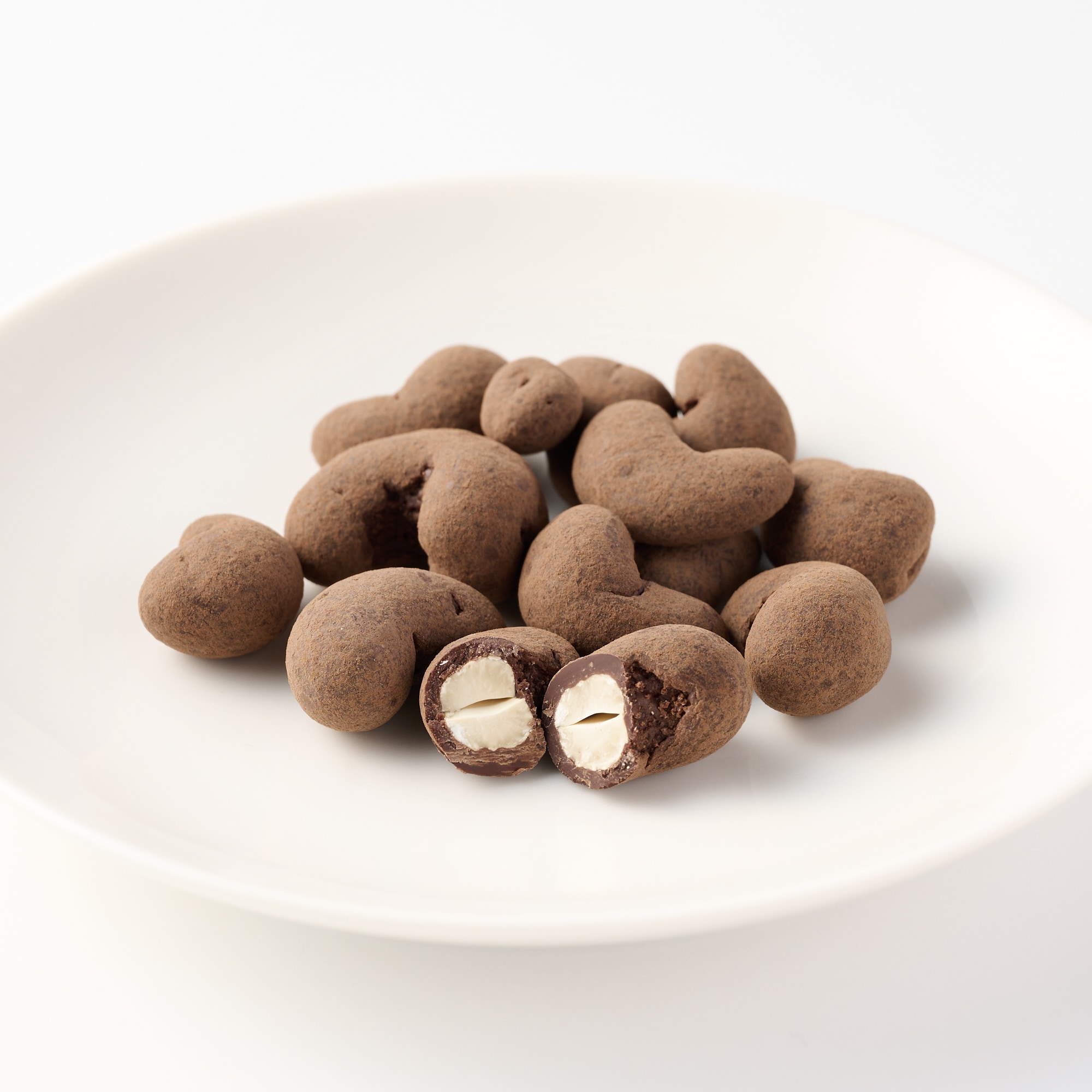 ライム発酵のカカオを生かした　チョコがけカシューナッツ