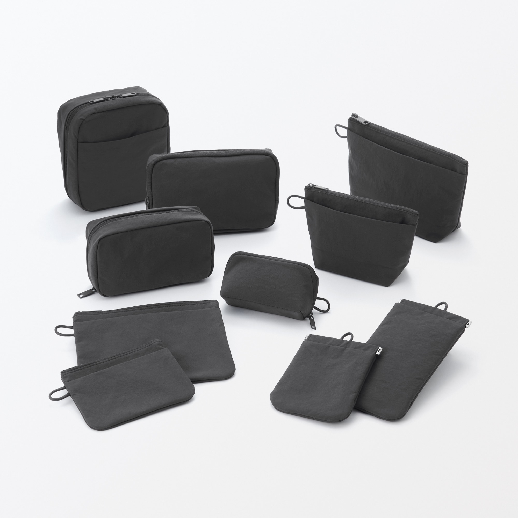 リンクルナイロン　フラットポーチ