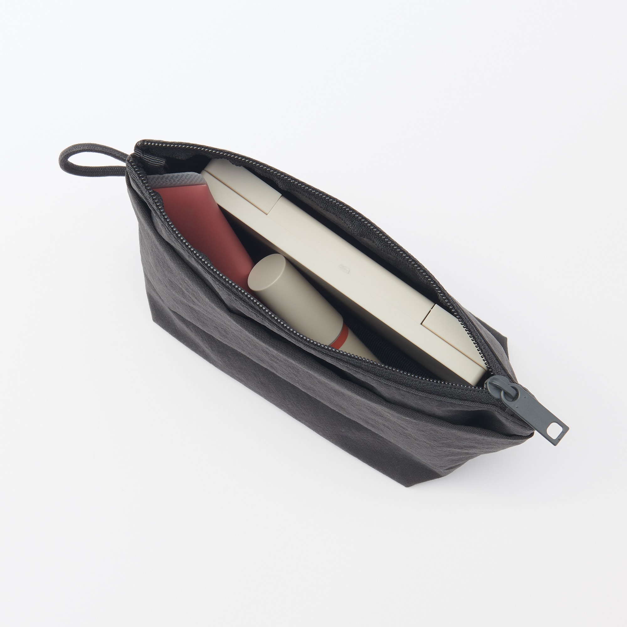 リンクルナイロン　マチ付きポーチ