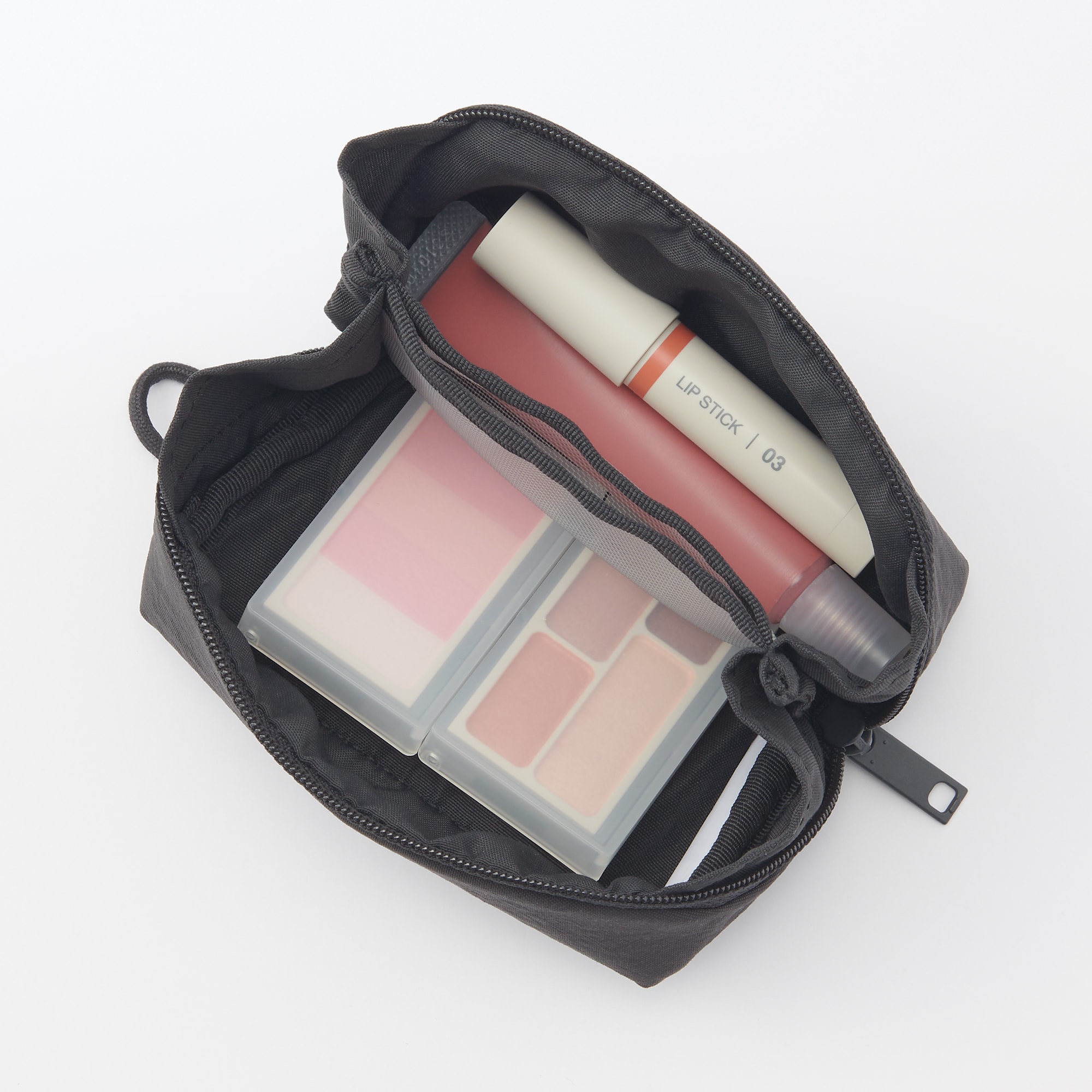 リンクルナイロン　大きく開くポーチ