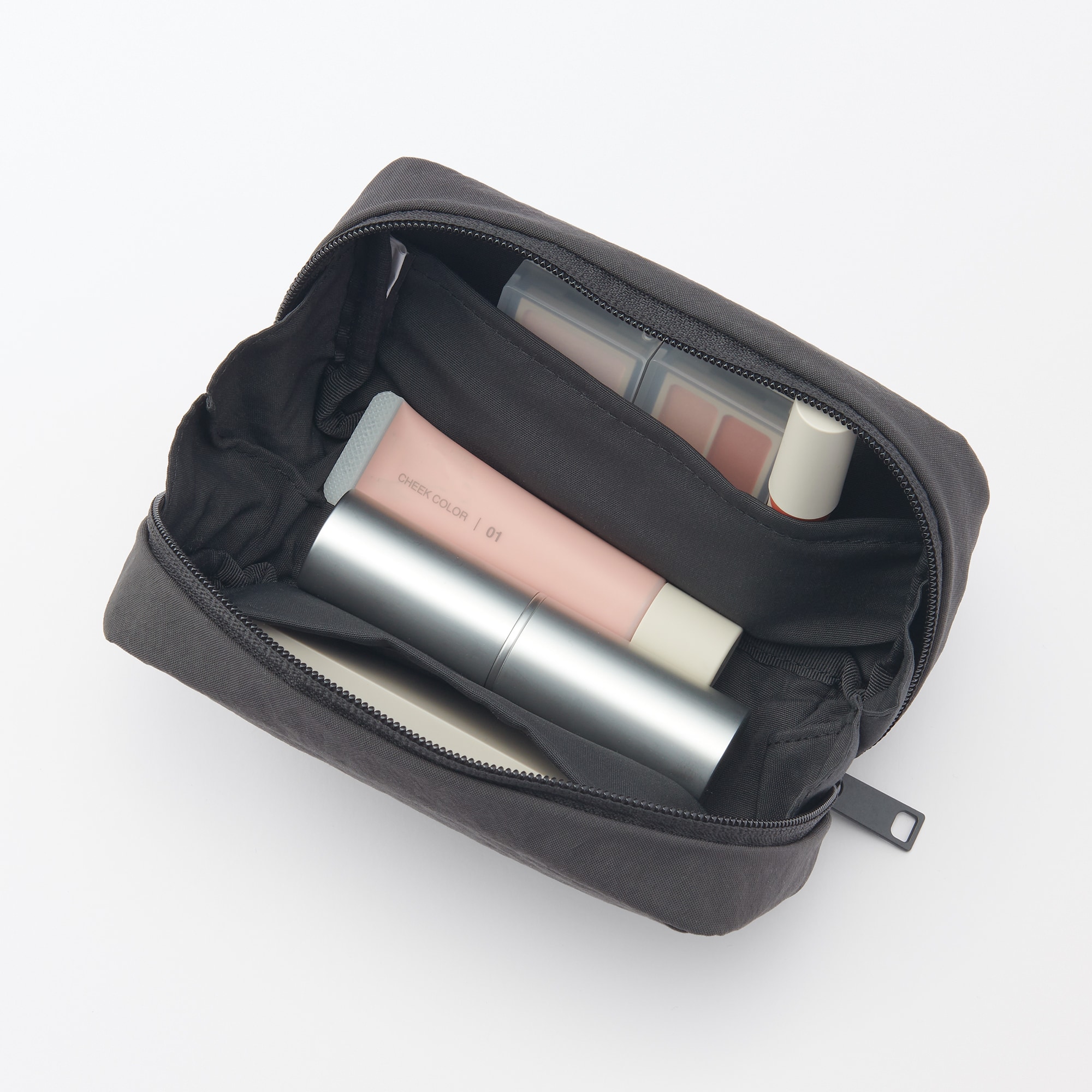 リンクルナイロン　大きく開くポーチ