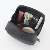 リンクルナイロン　大きく開くスクエアポーチ