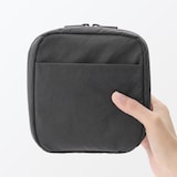 リンクルナイロン　大きく開くスクエアポーチ