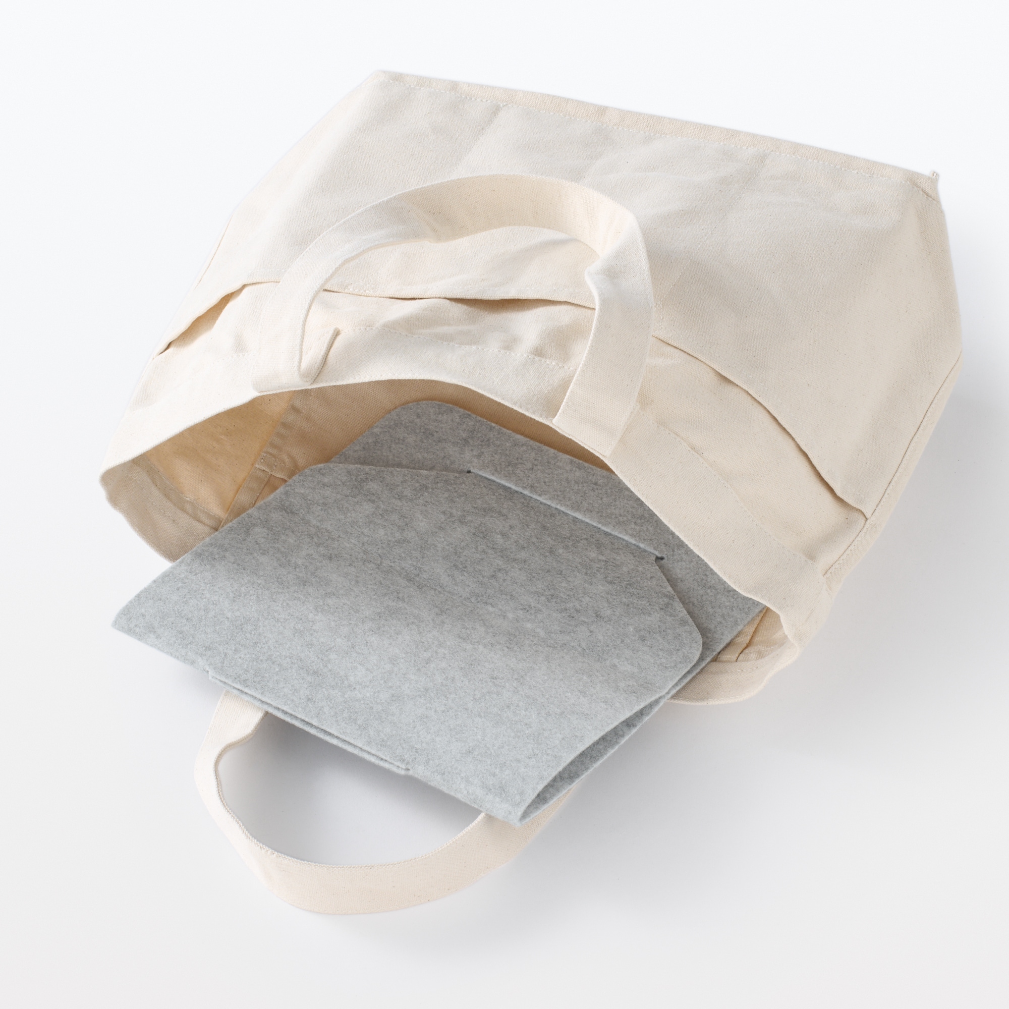 消臭機能付き　くりかえし使える除湿シート　ハンガー用