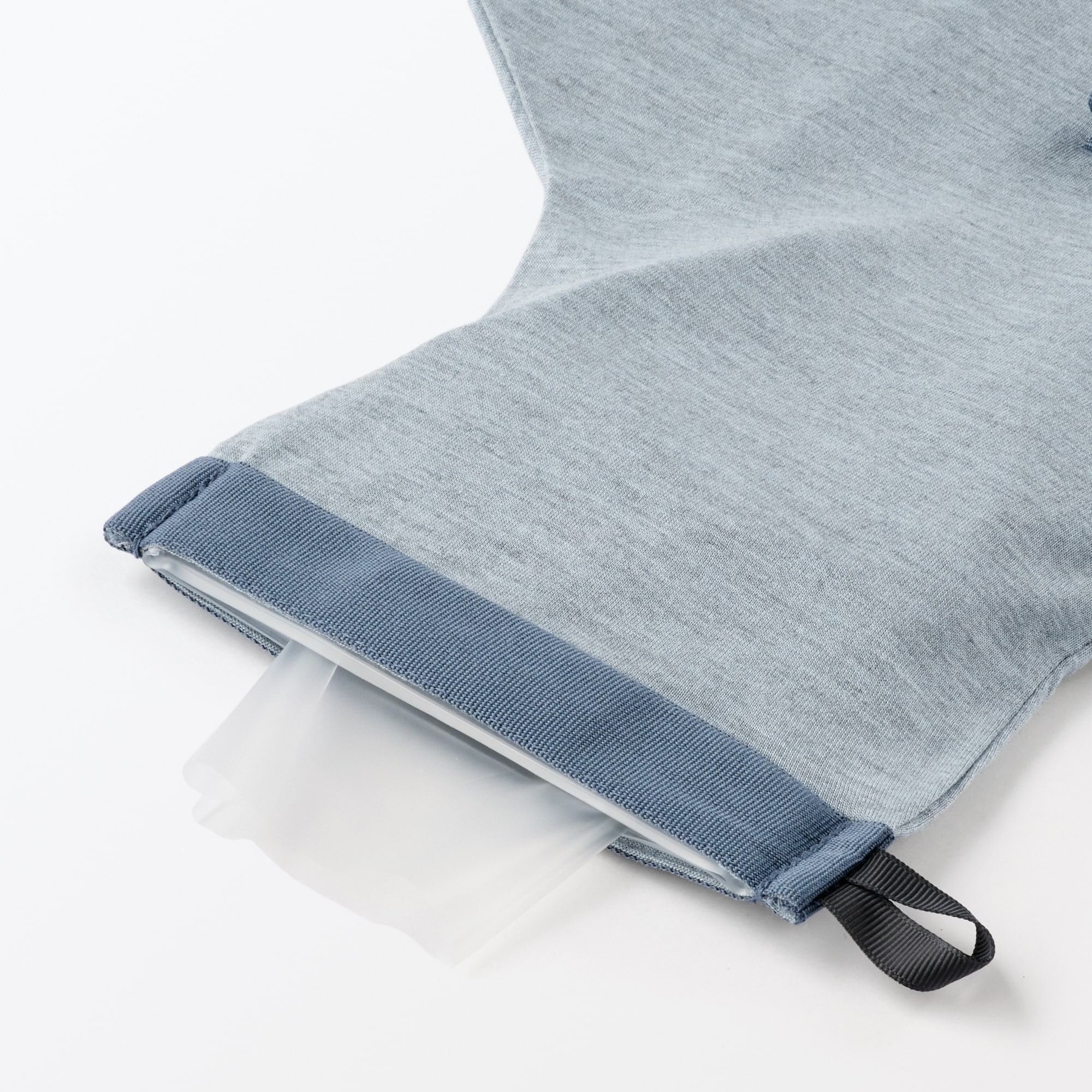 ふうっとふくらむネッククッション