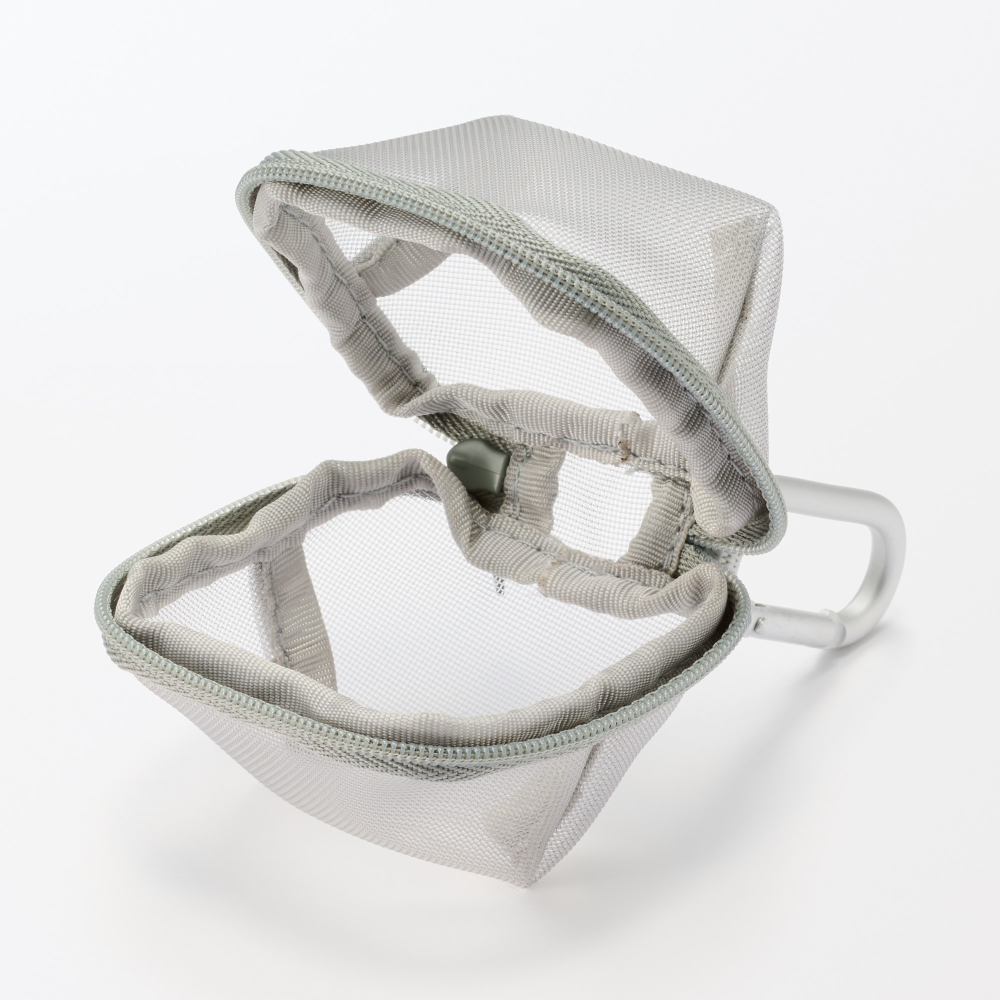 ナイロンメッシュ　コンパクトポーチ