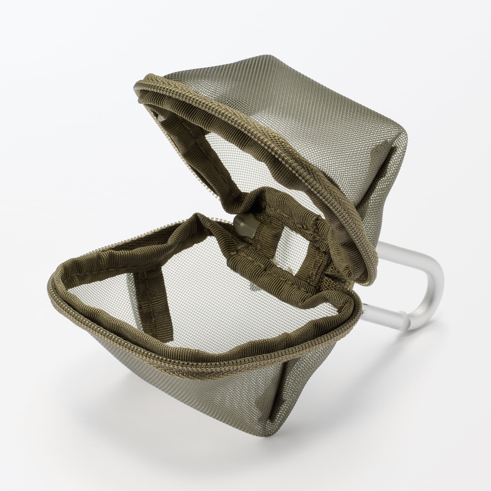 ナイロンメッシュ　コンパクトポーチ