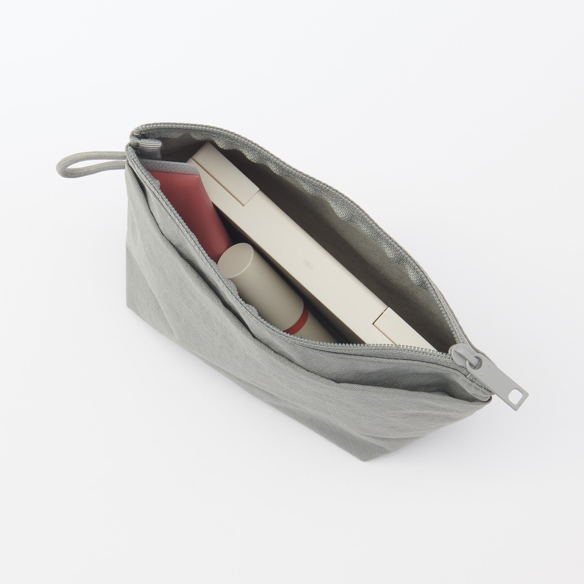 リンクルナイロン　マチ付きポーチ