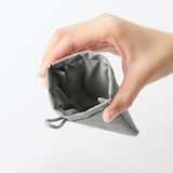 リンクルナイロン　片手で開くフラットポーチ