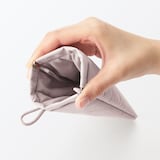 リンクルナイロン　片手で開くフラットポーチ