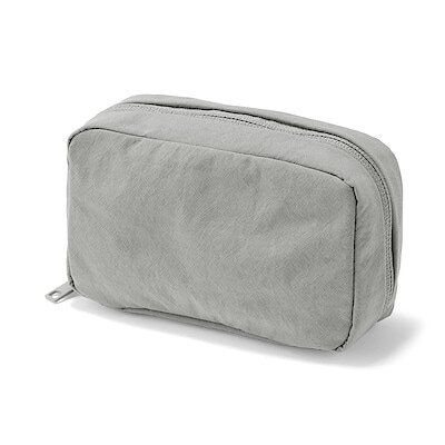 【Ｍ】リンクルナイロン　大きく開くポーチ　約１５×９×４．５ｃｍ