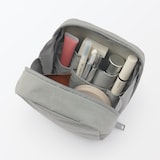 リンクルナイロン　大きく開くスクエアポーチ