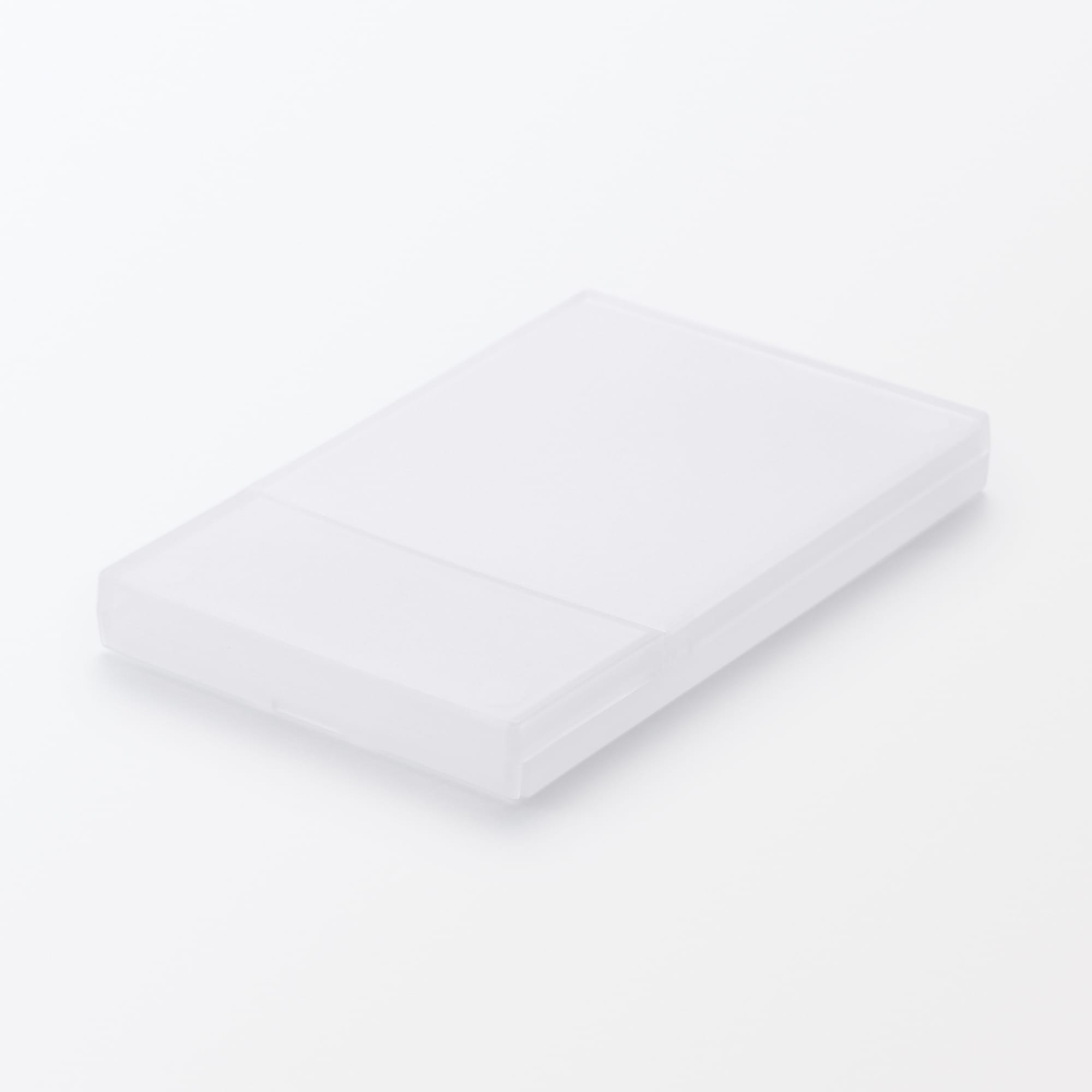 再生ポリプロピレン入り　カードケース