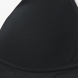 婦人　ノンワイヤープランジブラジャー