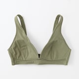 婦人　ノンワイヤープランジブラジャー