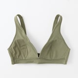 婦人　ノンワイヤープランジブラジャー