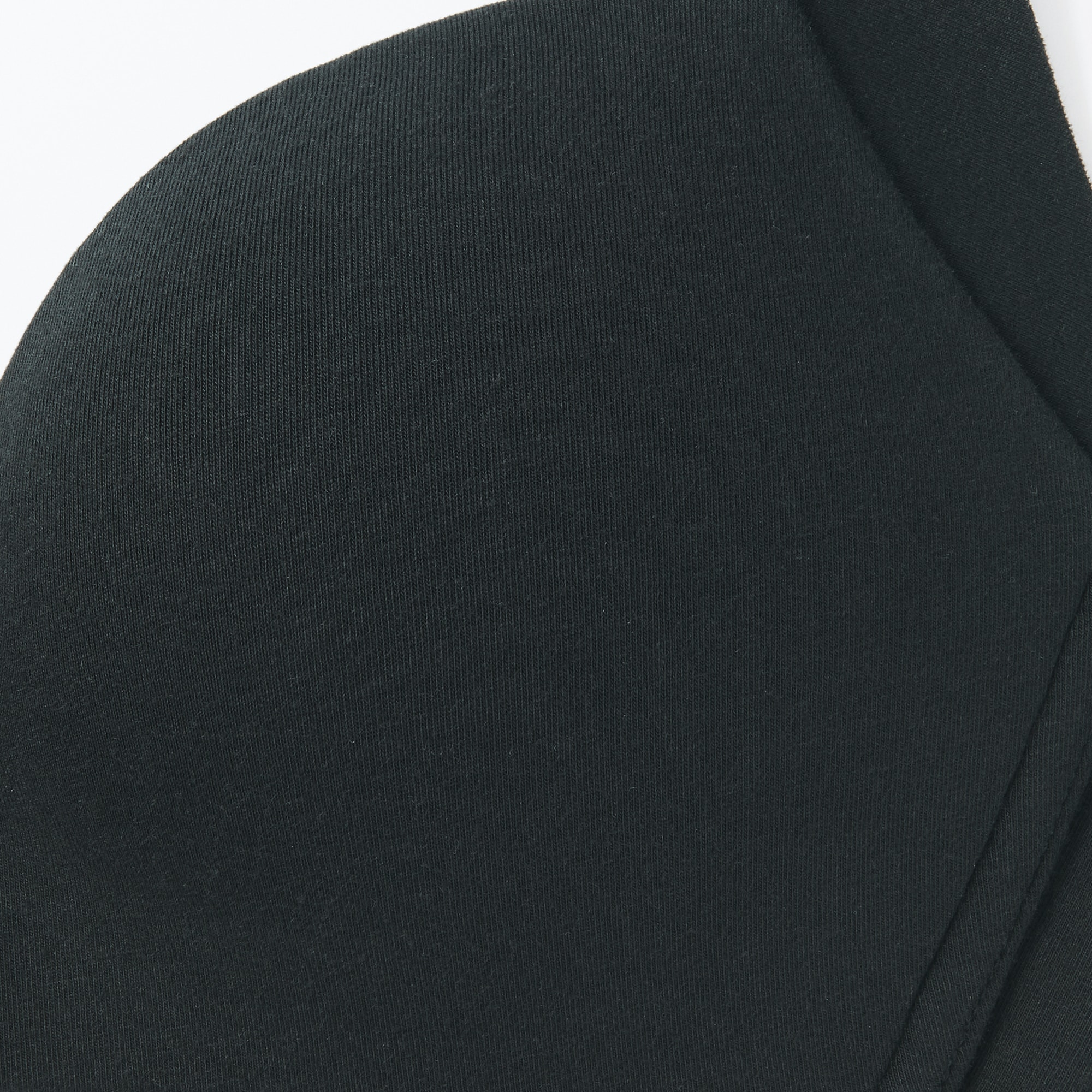 婦人　ノンワイヤー胸の形を整えるブラジャー