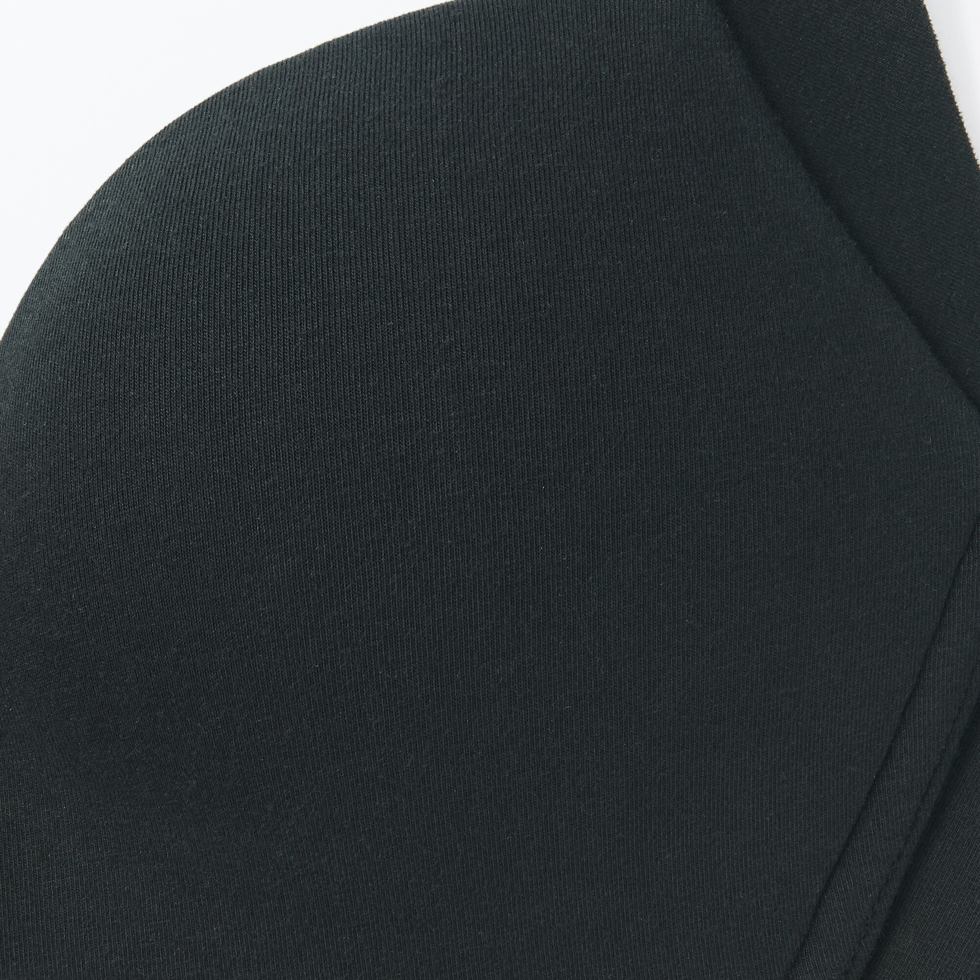 婦人　ノンワイヤー胸の形を整えるブラジャー